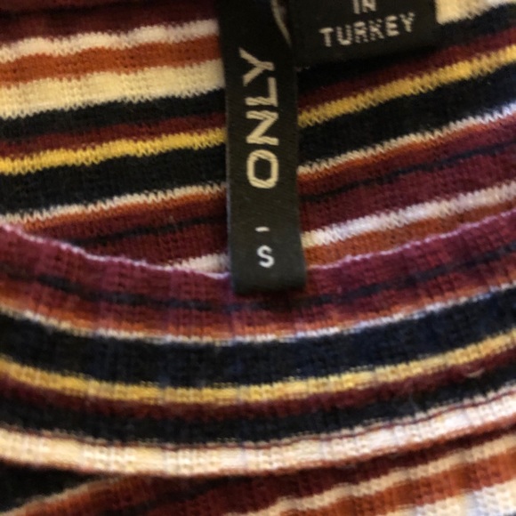 T shirt with stripes - Picture 2 of 3